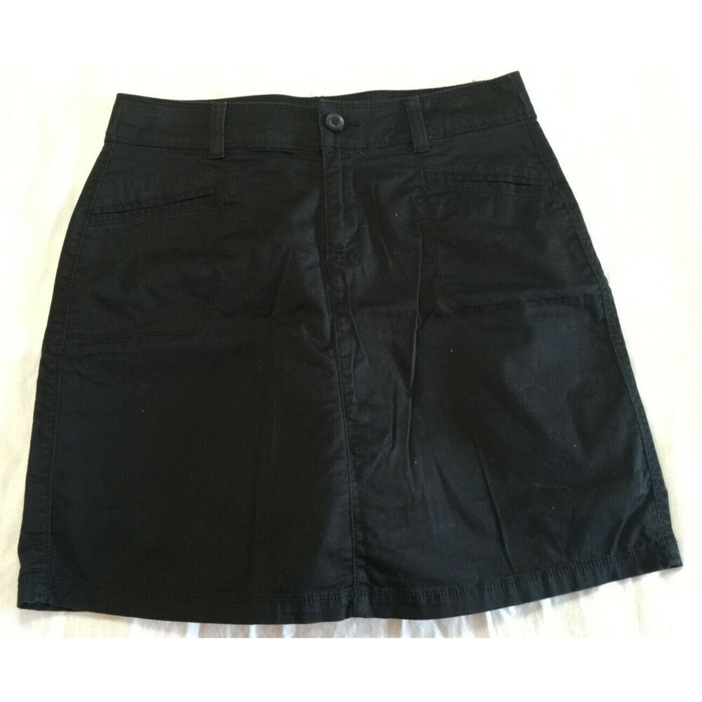 CROFT BARROW STRETCH WOMENS SKIRT SKORT WITH BUILT SHORTS SIZE 8 PETITE